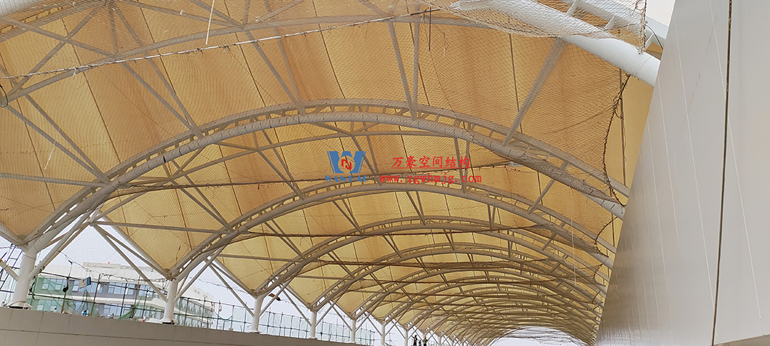 海南醫學院第一附屬醫院江東新院區連廊天幕順利完工