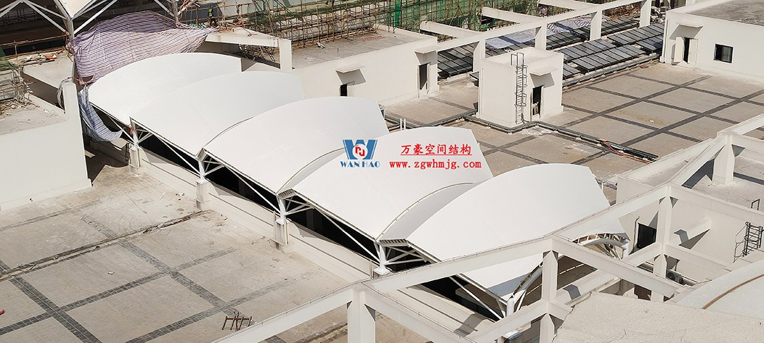 海南醫學院第一附屬醫院江東新院區連廊天幕順利完工