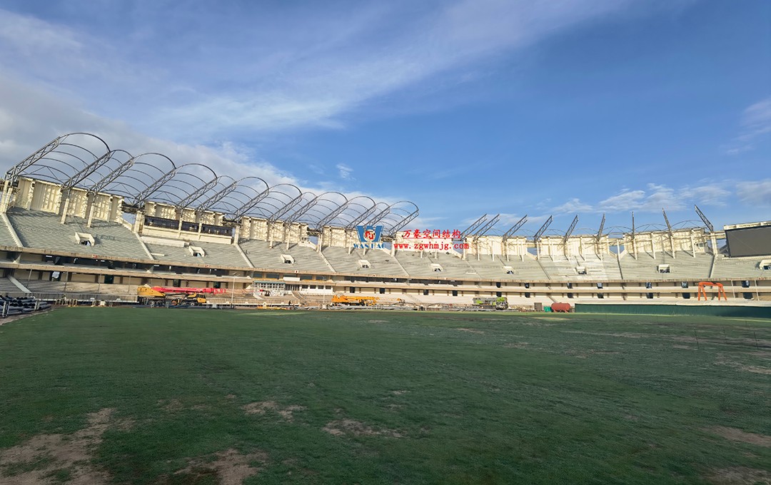 肯尼亞（非洲杯）足球體育場PTFE鋼膜結構屋面火熱施工中