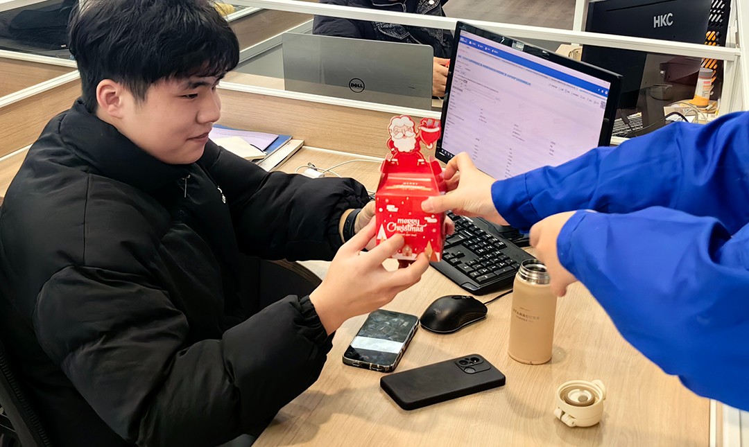 關(guān)愛員工，愛在萬豪|暖心平安夜，傳遞“蘋”安幸福