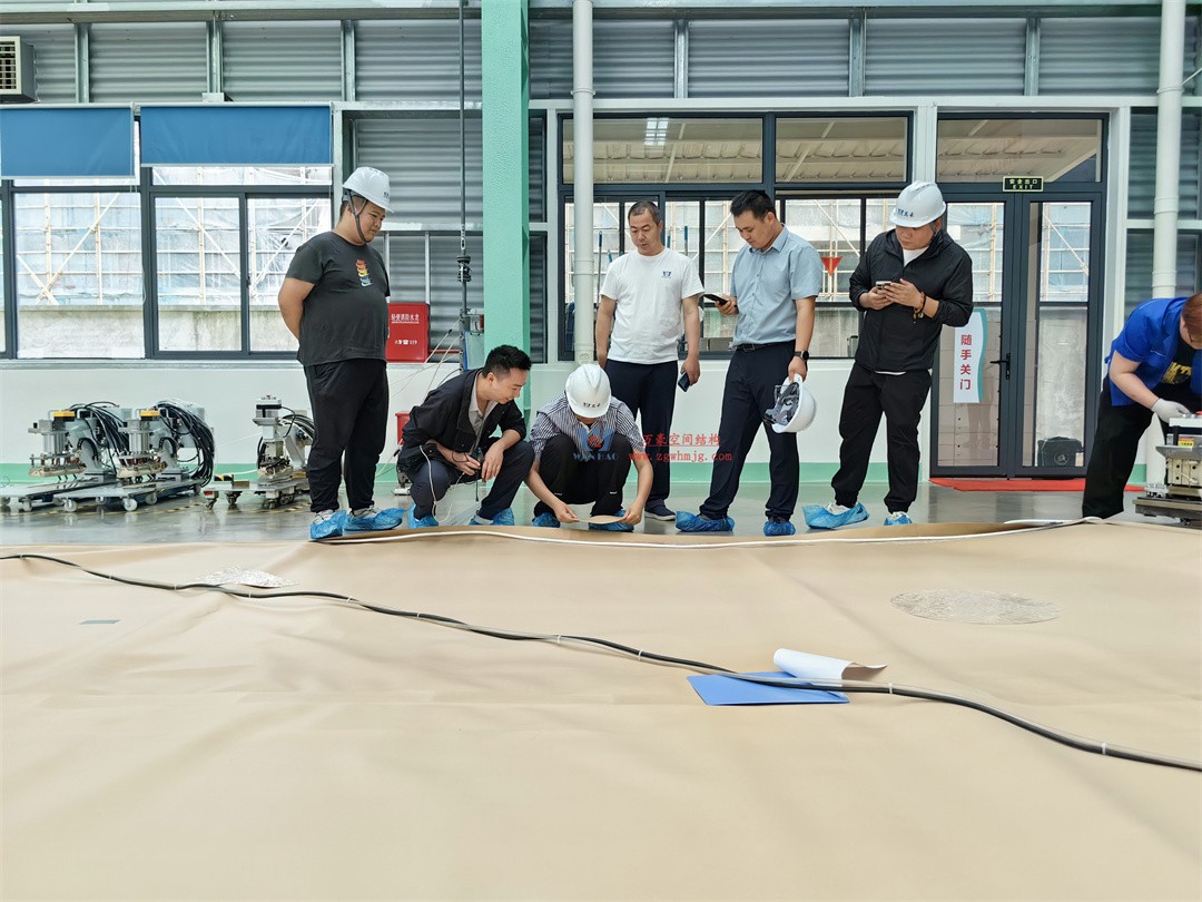 科技賦能品質(zhì)工程 | 萬(wàn)豪集團(tuán)攜手浙大團(tuán)隊(duì)圓滿(mǎn)完成無(wú)錫奧體中心膜結(jié)構(gòu)排水試驗(yàn)驗(yàn)收